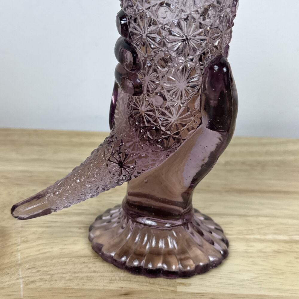 VINTAGE Fenton Art Glass Lavender Hand Holding Cornucopia Vase Daisy & Button 6” - Picture 7 of 9